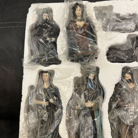 11 Piece Christmas Nativity Scene- NEW - Picture 3 of 4